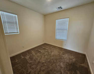 4061 E Pony Lane - Photo Thumbnail 15