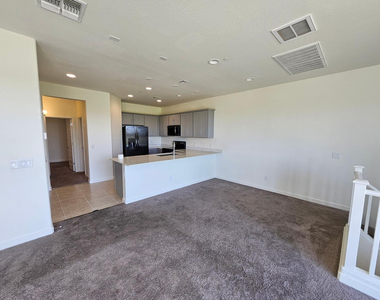 4061 E Pony Lane - Photo Thumbnail 7
