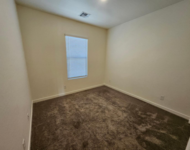 4061 E Pony Lane - Photo Thumbnail 16