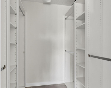 8154 Montserrat Place - Photo Thumbnail 36