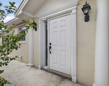 8154 Montserrat Place - Photo Thumbnail 4