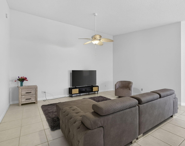 8154 Montserrat Place - Photo Thumbnail 16