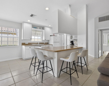 8154 Montserrat Place - Photo Thumbnail 21