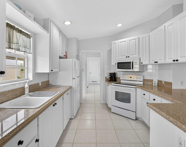 8154 Montserrat Place - Photo Thumbnail 24