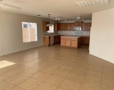 43589 W Cowpath Road - Photo Thumbnail 2