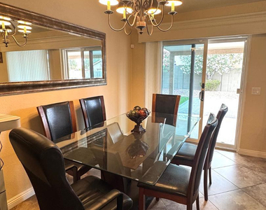 824 S Jay Street - Photo Thumbnail 5