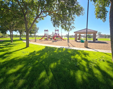 13829 W Rovey Avenue - Photo Thumbnail 15