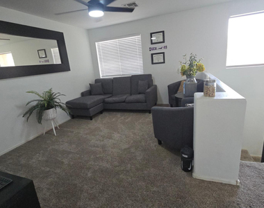 13829 W Rovey Avenue - Photo Thumbnail 8