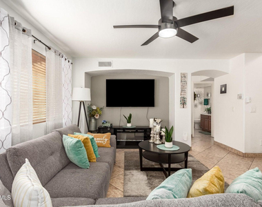 13829 W Rovey Avenue - Photo Thumbnail 3