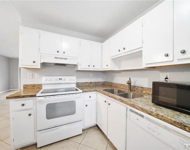 503 Gardens Drive - Photo Thumbnail 20
