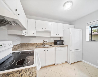 503 Gardens Drive - Photo Thumbnail 4
