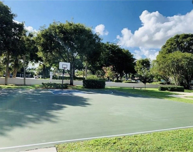 503 Gardens Drive - Photo Thumbnail 32