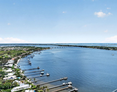 1800 Se Saint Lucie Boulevard - Photo Thumbnail 83