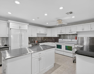 1800 Se Saint Lucie Boulevard - Photo Thumbnail 36