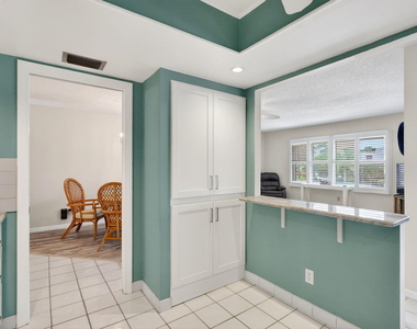 1800 Se Saint Lucie Boulevard - Photo Thumbnail 16