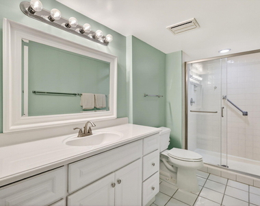 1800 Se Saint Lucie Boulevard - Photo Thumbnail 23