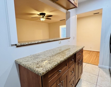 2404 Ne 33rd Avenue - Photo Thumbnail 5