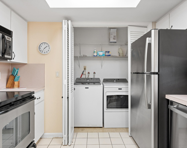 249 Center Street - Photo Thumbnail 16