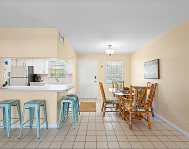 249 Center Street - Photo Thumbnail 8