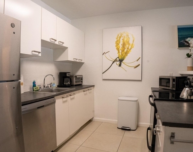 4616 Bougainvilla Drive - Photo Thumbnail 8