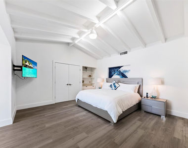 1663 N Fort Lauderdale Beach Boulevard - Photo Thumbnail 16