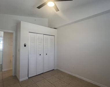 735 Sw 148th Avenue - Photo Thumbnail 6