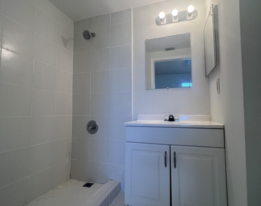 735 Sw 148th Avenue - Photo Thumbnail 9