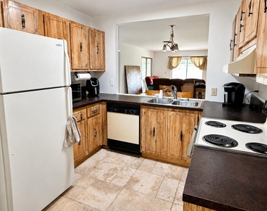 12497 Guilford Way - Photo Thumbnail 3