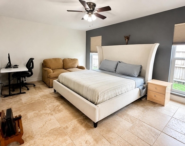 12497 Guilford Way - Photo Thumbnail 4