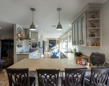 3337 E Las Rocas Drive - Photo Thumbnail 7