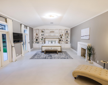 3127 Sherwood Boulevard - Photo Thumbnail 34