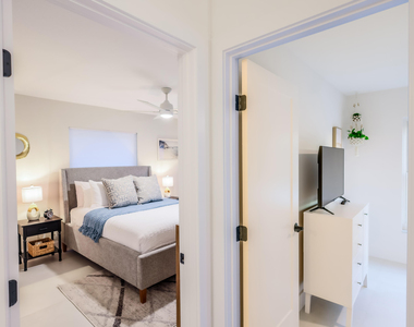 3127 Sherwood Boulevard - Photo Thumbnail 14