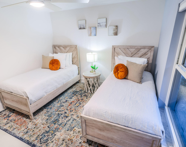 3127 Sherwood Boulevard - Photo Thumbnail 33