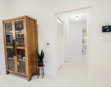 3127 Sherwood Boulevard - Photo Thumbnail 13