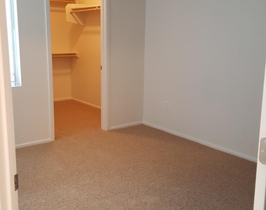 110 W Bell Road - Photo Thumbnail 5