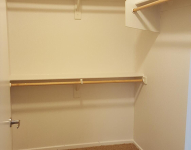 110 W Bell Road - Photo Thumbnail 8