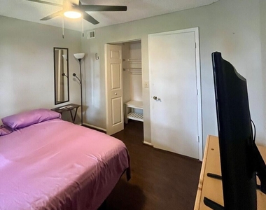 1537 Se Royal Green Circle - Photo Thumbnail 13