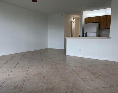 2771 Riverside Drive - Photo Thumbnail 2