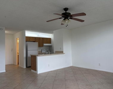 2771 Riverside Drive - Photo Thumbnail 5