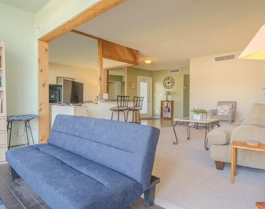 2731 Ne 14th Street - Photo Thumbnail 4