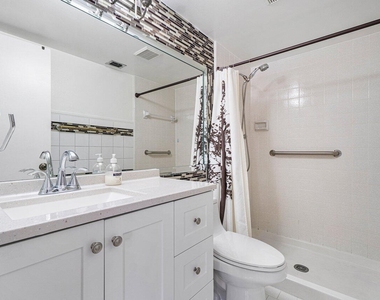 407 Pine Glen Lane - Photo Thumbnail 17