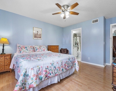 407 Pine Glen Lane - Photo Thumbnail 16
