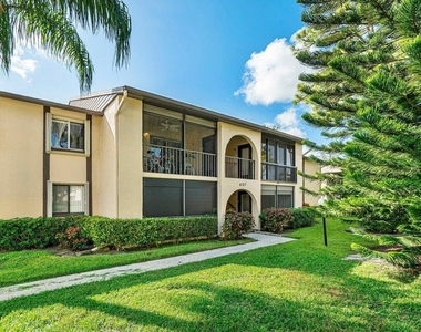 407 Pine Glen Lane - Photo Thumbnail 18