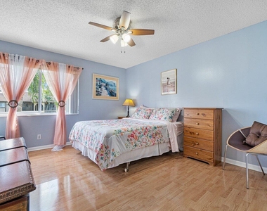 407 Pine Glen Lane - Photo Thumbnail 10