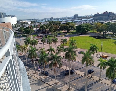 244 Biscayne Boulevard - Photo Thumbnail 18
