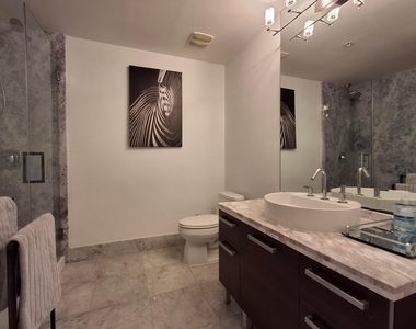 244 Biscayne Boulevard - Photo Thumbnail 10
