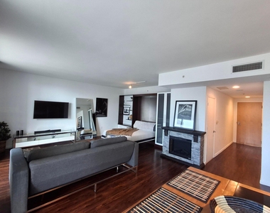 244 Biscayne Boulevard - Photo Thumbnail 8