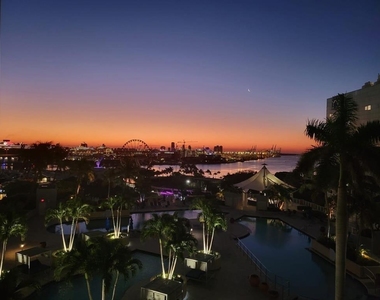 244 Biscayne Boulevard - Photo Thumbnail 1