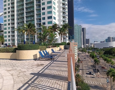 244 Biscayne Boulevard - Photo Thumbnail 16