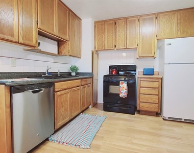 3512 N Holman Court - Photo Thumbnail 6